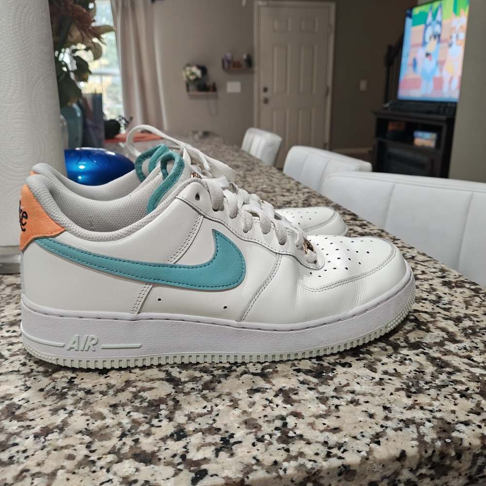 Nike White and Teal Sneakers